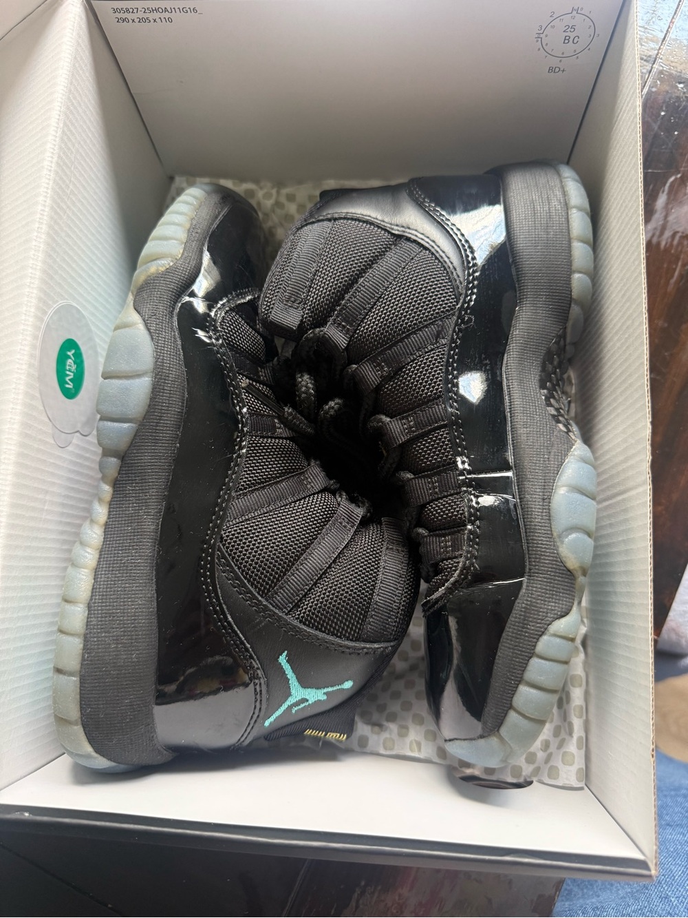 Jordan Little Kids Black and Teal Patent Leather Sneakers
